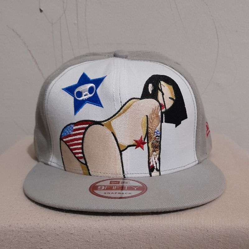 topi snapback snap back TKDK tokidoki anime grey motif super rare. barang koleksi / simpanan. baru