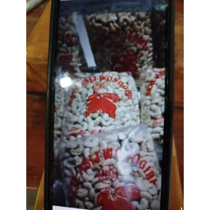 

KACANG_METE_ASLI_WONOGIRI