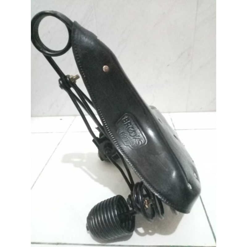 Sadel Gelung hitam Sepeda Ontel per dobel kulit asli