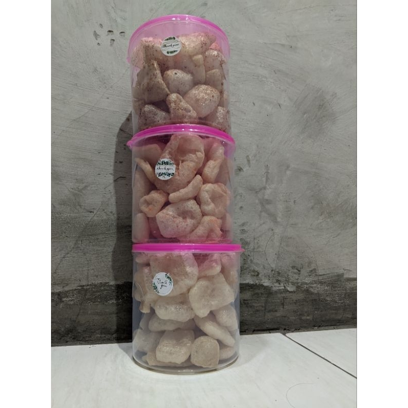 

KRUPUK KULIT SAPI ASELI KEMASAN TOPLES 1,5 LTR / FREE REFIL BUMBU RAMBAK KULIT SAPI RENYAH POTONGAN JUMBO