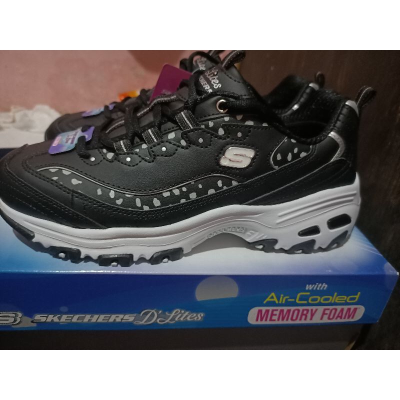 Skechers D'Lites Wildcats -Black ( with air cooled memory foam)