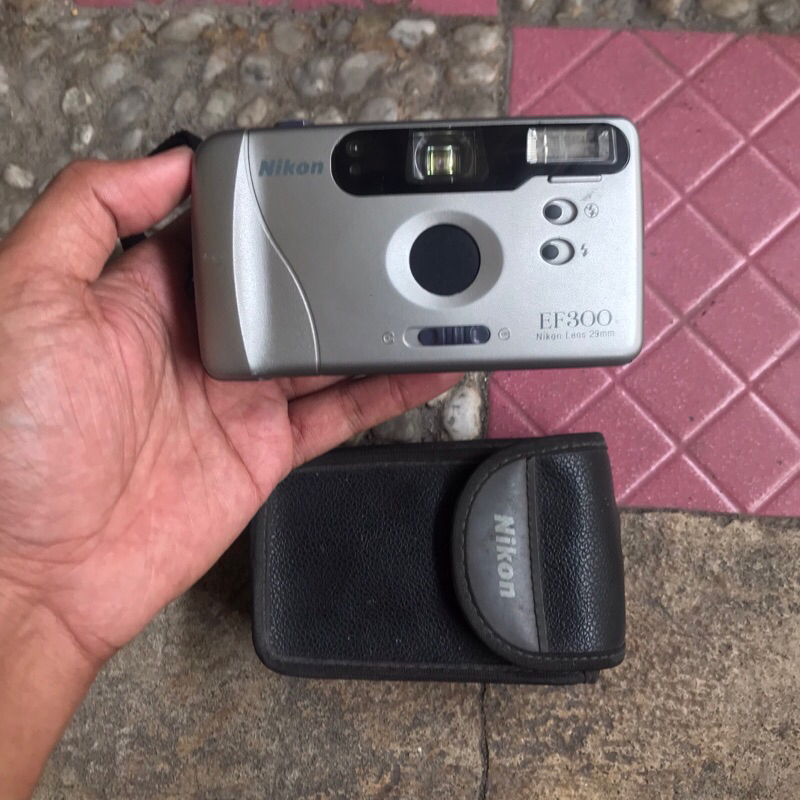kamera analog nikon ef300