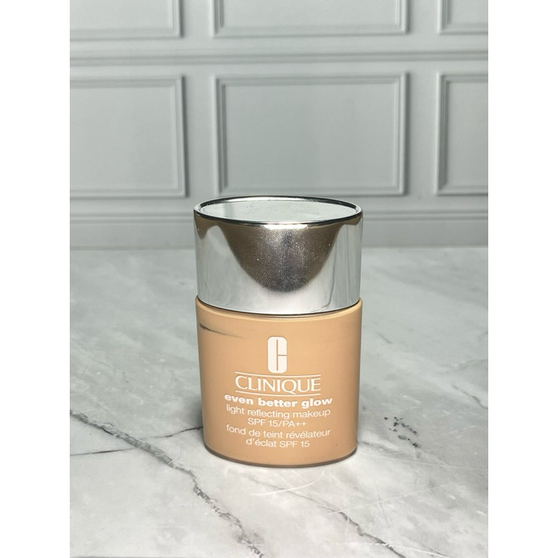 BRAND NEW Clinique Even Better Glow Makeup Foundation SPF 15/PA++ 30ml