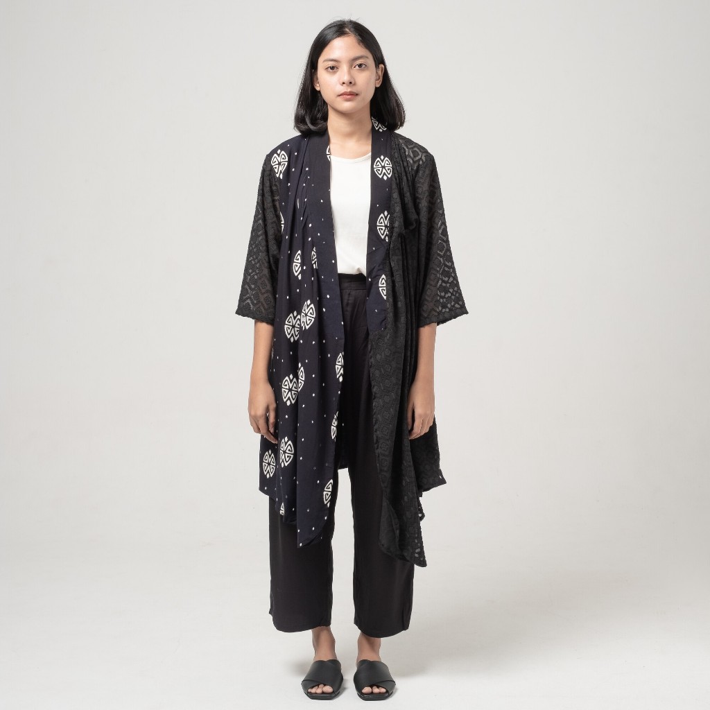 Dama Kara Kaimana Outer Lace