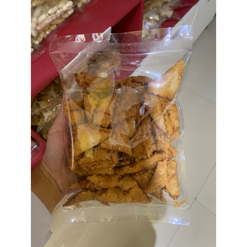 

KERIPIK PASTEL SERBA 10RB