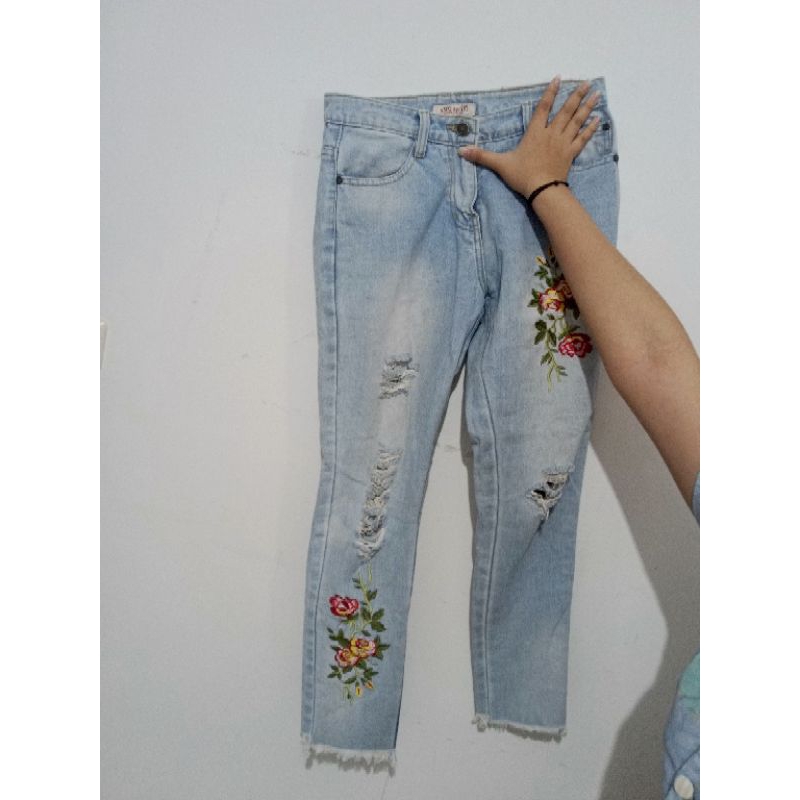 preloved celana jeans bunga brand Miss Me