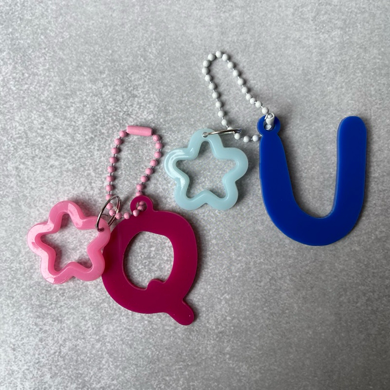 HURUF ALFABET KEYCHAIN GANTUNGAN KUNCI AKRILIK GANCI AKRILIK WARNA