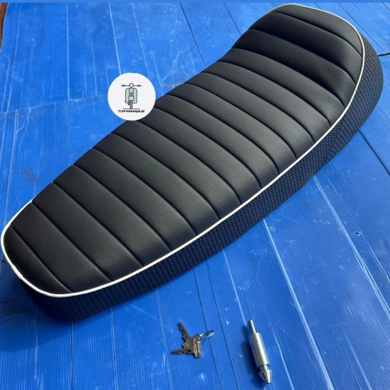 Jok Nisa Ancilotti Lis Putih utk Vespa Excel