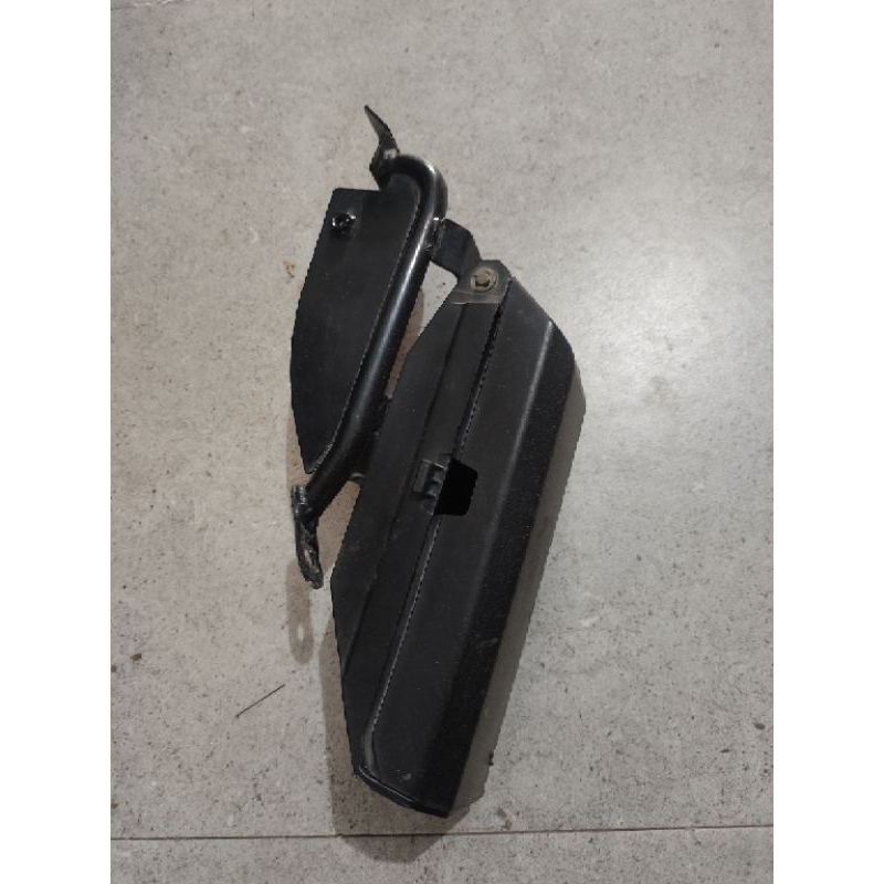 tool box toolkit tempat kunci Klx 150 ORI lepasan motor satu set box + braket tinggal pasang