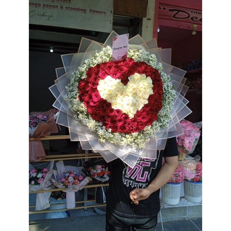 jumbo bouquet/mawar 100 tangkai/buket 100 mawar/bucket jumbo/buket jumbo surabaya
