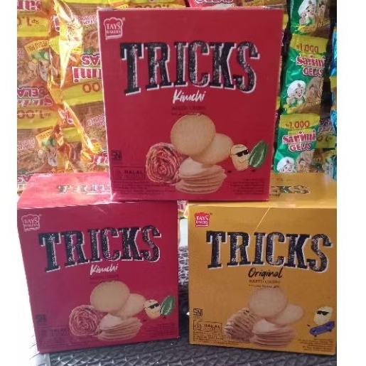 

Tricks Biskuit Kentang Panggang Box Isi 10 Pack