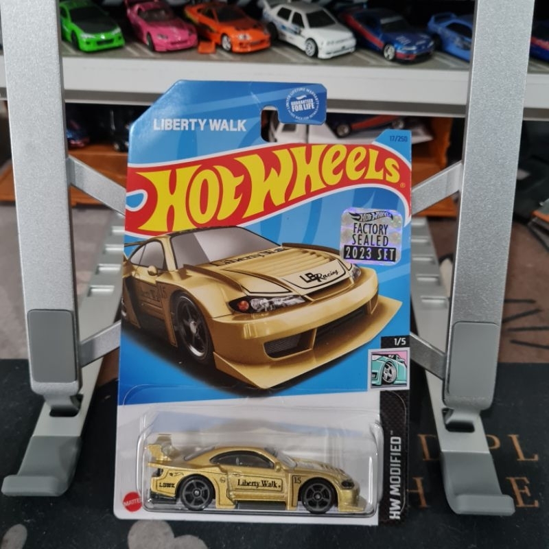 Hotwheels LBWK GOLD NISSAN SILVIA (S15)