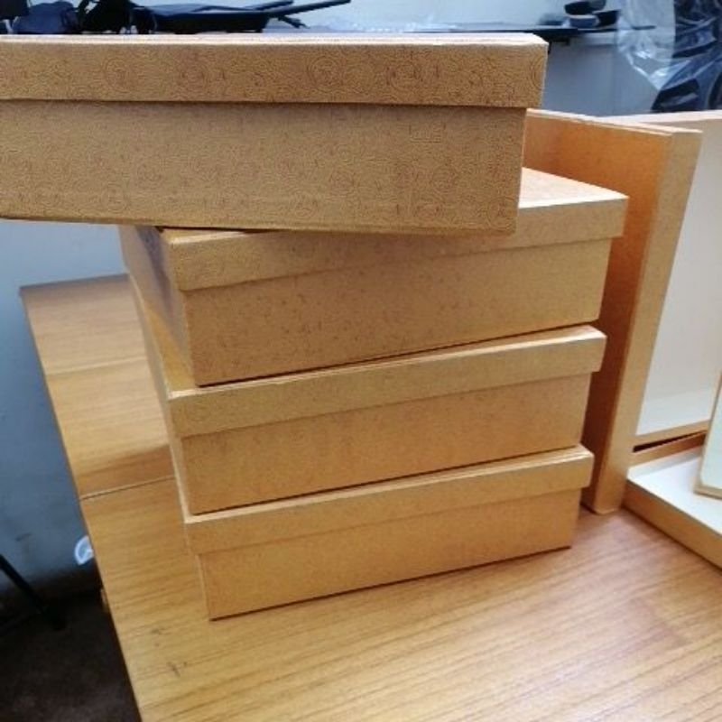 

Box, kotak, 28,5x28,5x8cm