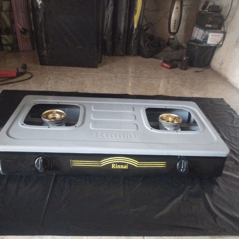 kompor gas 2 tungku merek rinnai tipe 602.....