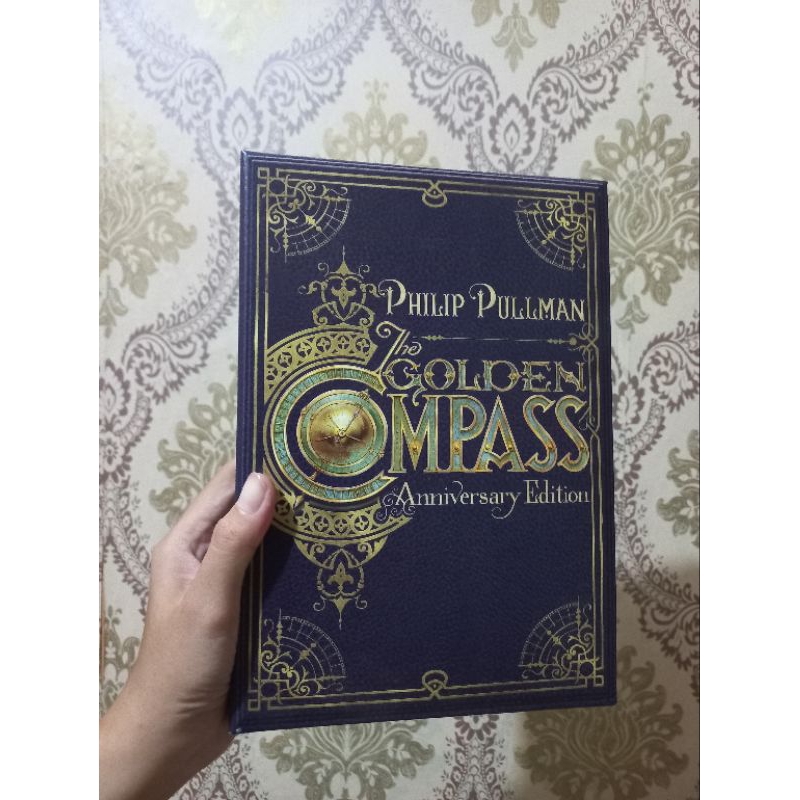 Novel Golden Compass Anniversary Edition