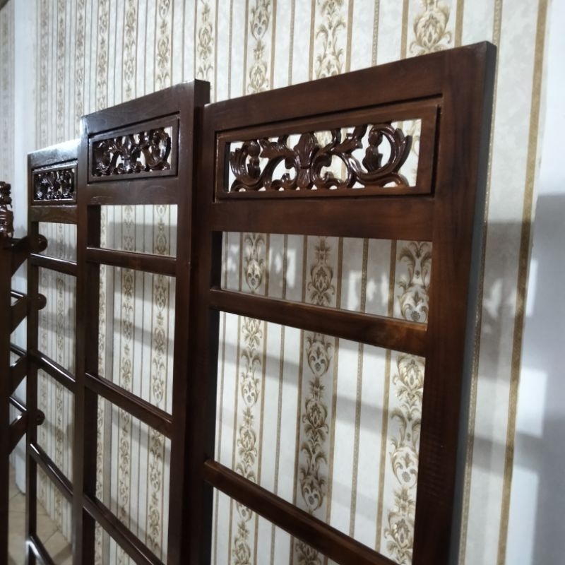 gawangan kain batik kayu jati model sketsel 3 pintu