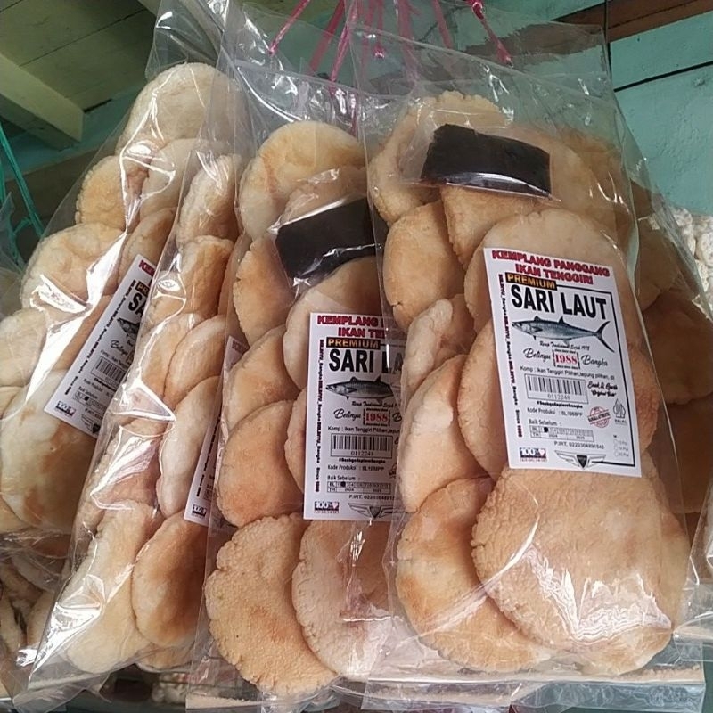 

LEK SNACK . Kemplang panggang Sari Laut " Cemilan Bangka