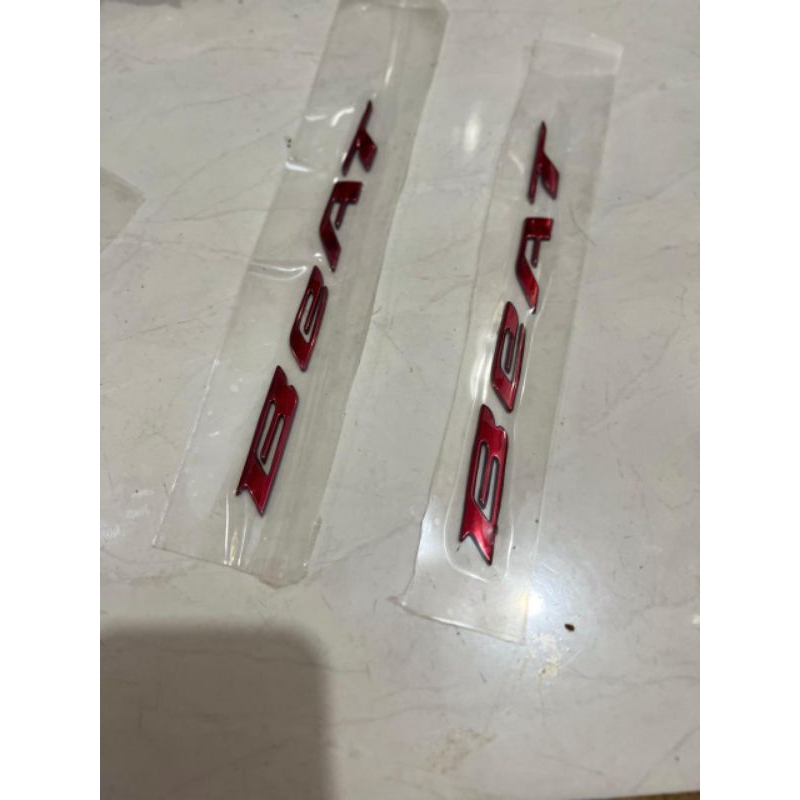 EMBLEM BEAT MERAH LOGO TIMBUL ORIGINAL