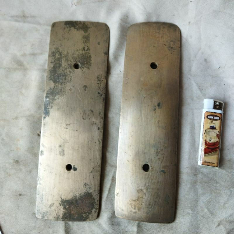 Pajangan Vintage 2 Batangan Kuningan ex Demung Saron Gamelan