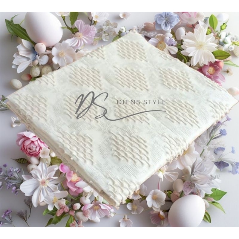 Tenun Bulu Jepara - White