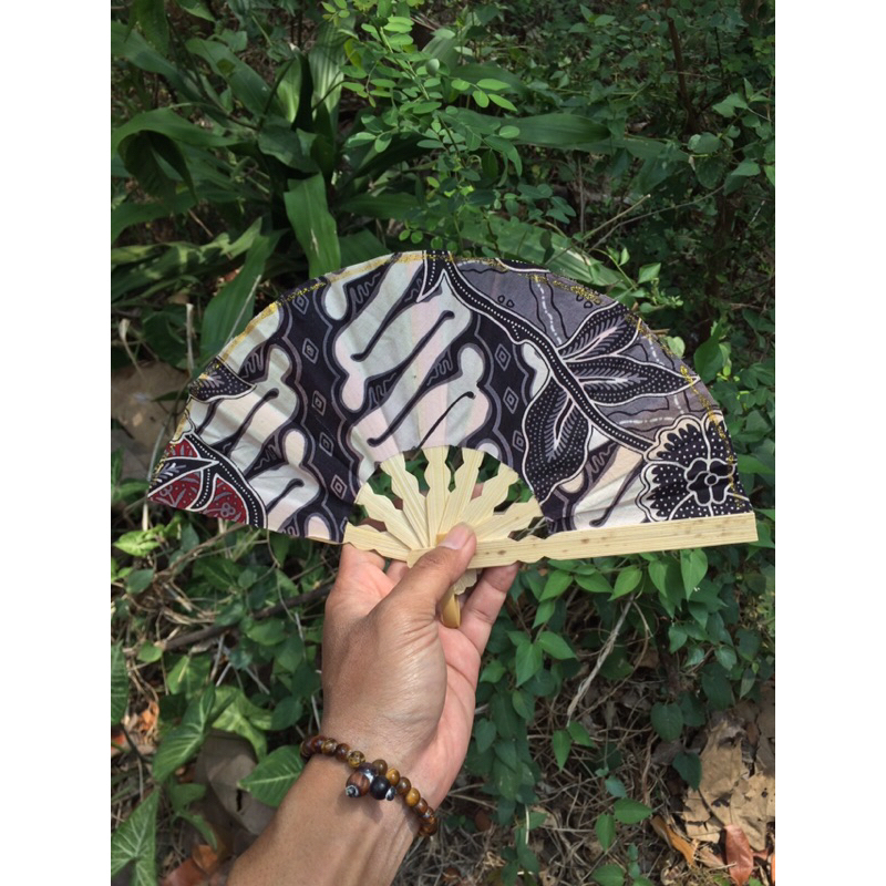 Kipas Tangan Batik Jogja Manual Custom Kerajinan Prakarya Sekolah Bahan Bambu Iratan Lipat Langsung 