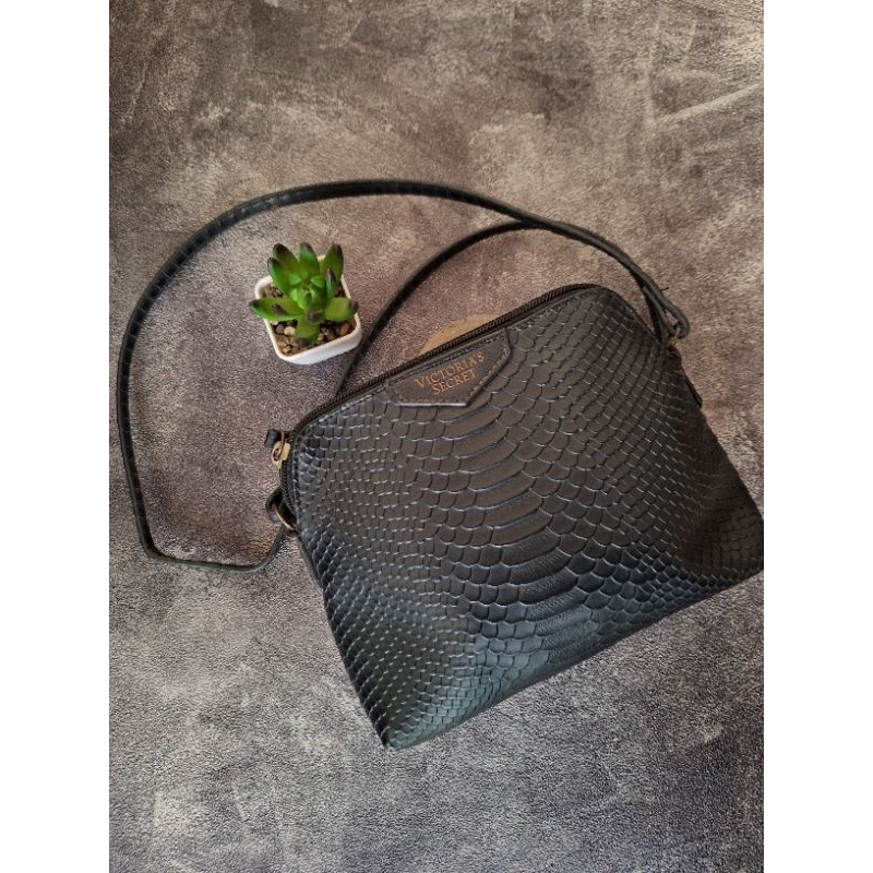 Victoria Secret -  Sling Bag