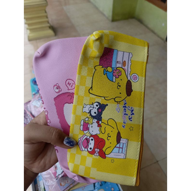 

TEMPAT PENSIL RANDOM
