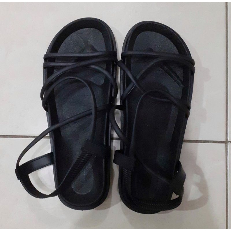 Sepatu Sendal Jelly Shoes Hitam Gladiator Tali Wanita