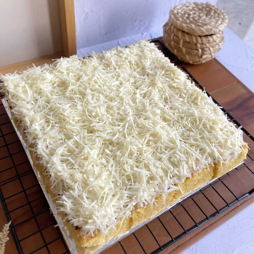 

Premium Bolu Jadul / Sponge Cake - FULL CHEESE (20 x 20 cm)