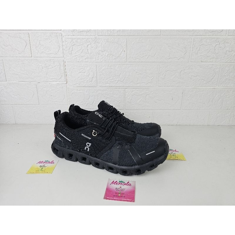 On Running Cloud 5 Black Waterproof