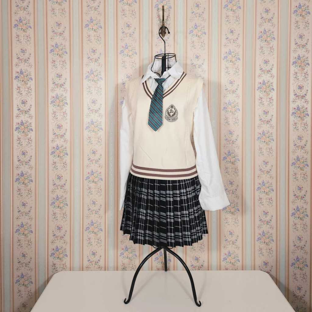 [i.am.yourstylist]-READY STOCK Kostum Set Seragam Sekolah Luar Negeri Korea Eropa terdiri dari Vest 