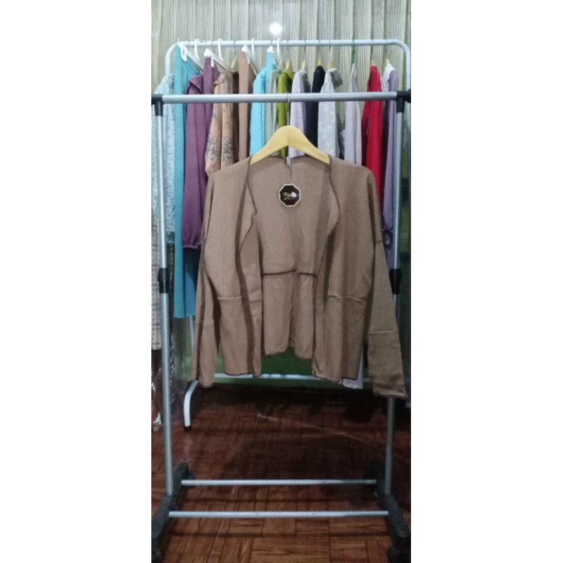 Cardi crop by Aquila