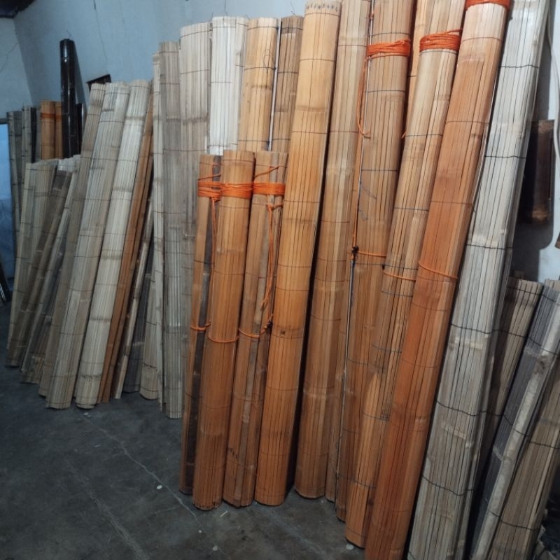 Tirai bambu kupas 2x2 /2x2,5 /1,8x2 /2x275/ L2x3 lengkap tali buat gulung Tirai bambu