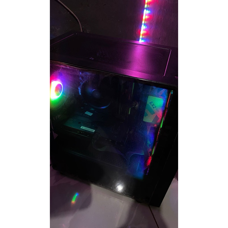 CPU GAMING DAN MONITOR (BEKAS PEMAKAIAN)