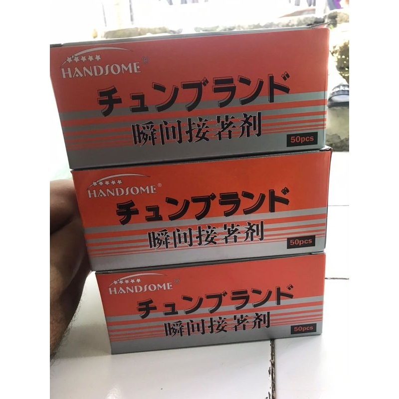 

Lem Korea Handsome Super Lengket Promo Per 3 Box Isi (150 Pcs)