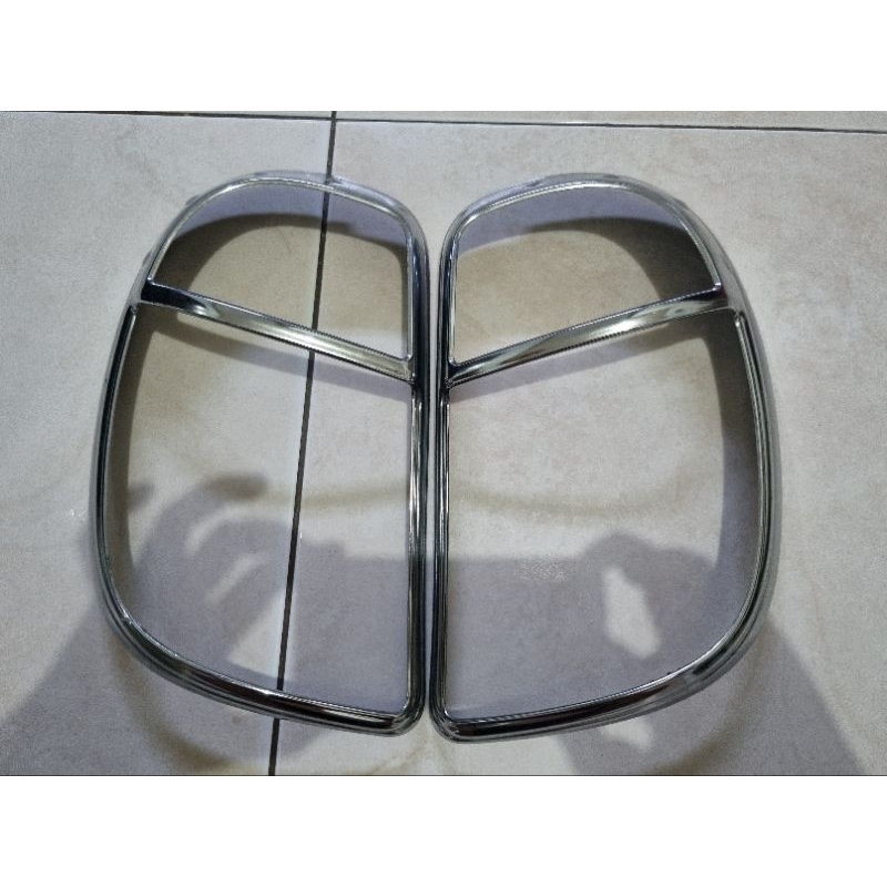 Garnish Nissan March