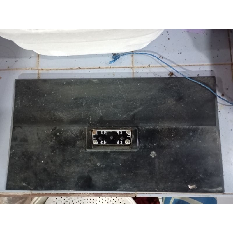 kaki stand tv led sharp LC-32LE240M