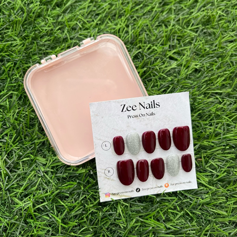 Polos gliter Press on nails by Zee Nails - Nail art - Kuku palsu