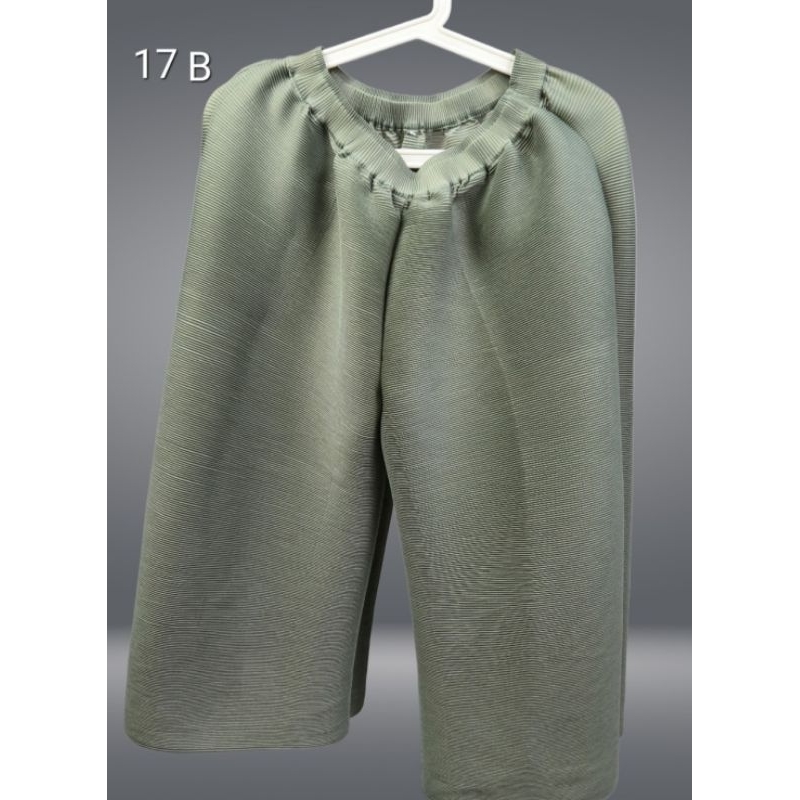 [Preloved] Premium Pleats Set