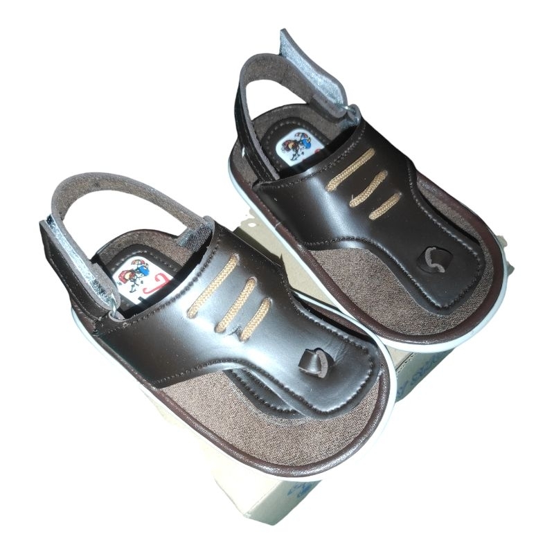 Sandal tali anak laki-laki