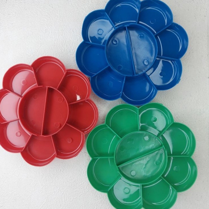 

Palet cat air plastik murah 1 lusin