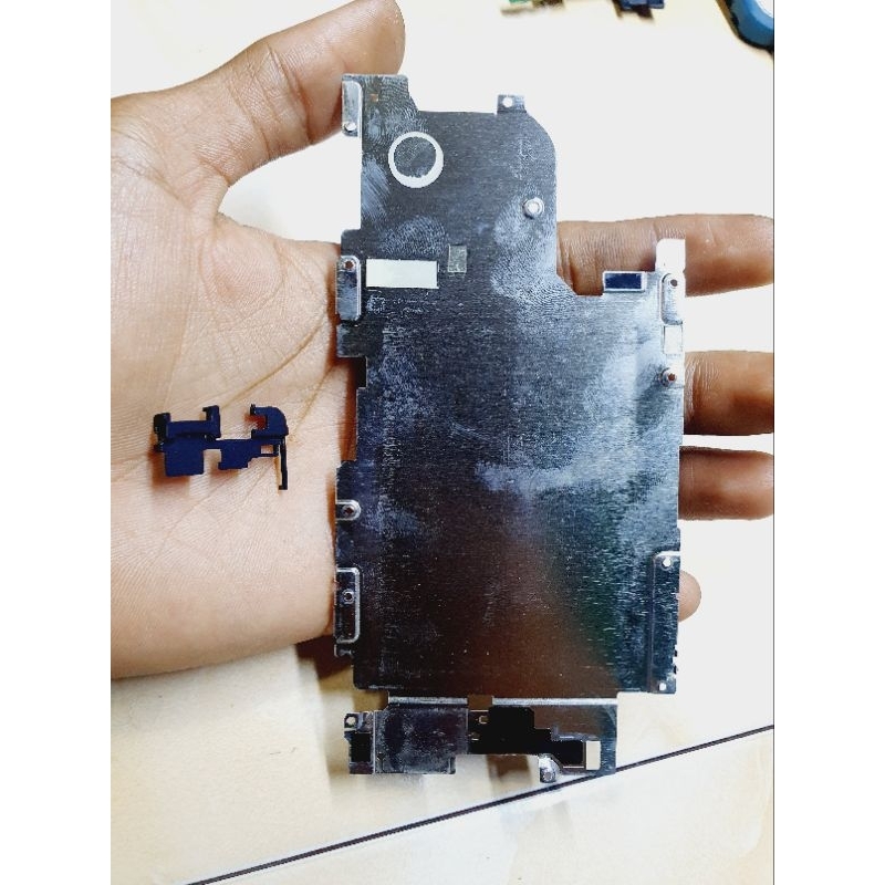 Plat Penutup Mesin Sony Xz 2