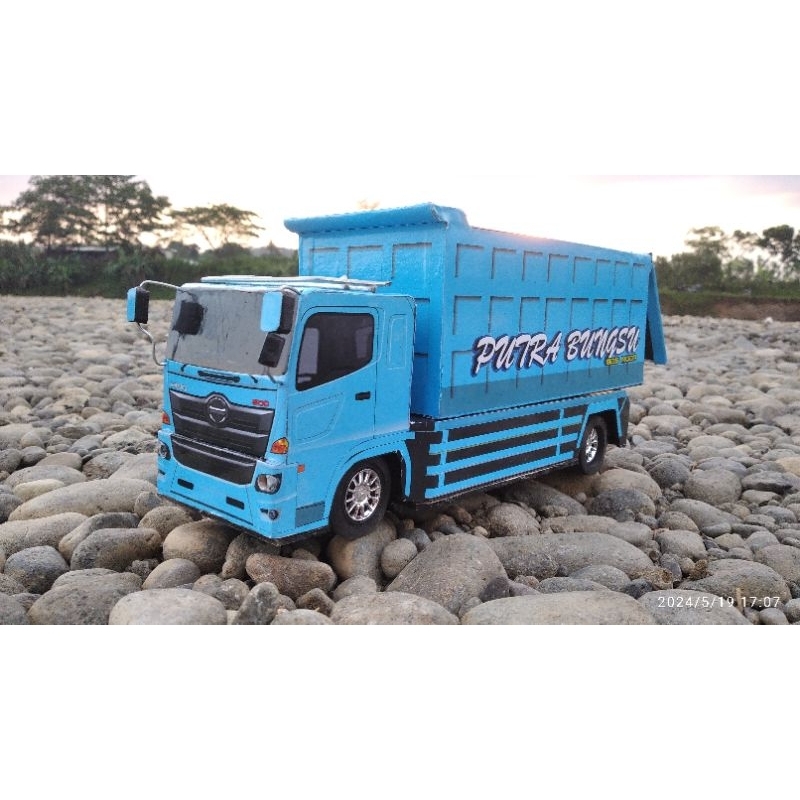 Miniatur Truk Dump Paling Murah
