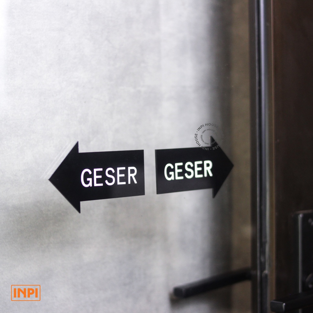 Signage Geser Pintu Toko Papan Penanda Panah Pintu - INPI House