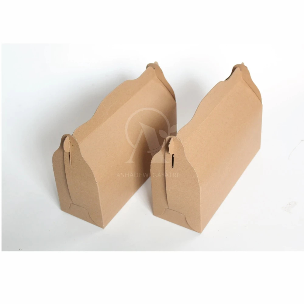 

(10pcs ) dus box kue gable box kraft box brownis box hampers ukuran 30x10.5x12cm