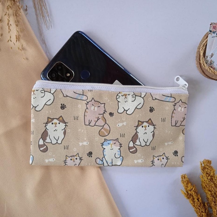 

DOMPET KANVAS WANITA MINI / TEMPAT PENSIL BAHAN KANVAS / SOUVENIR PERNIKAHAN WEDDING