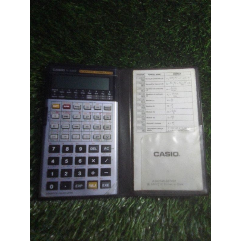 

Kalkulator Scientific Casio fx-5000f Vintage