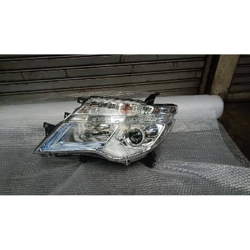 headlamp nissan serena c26 2012 2018