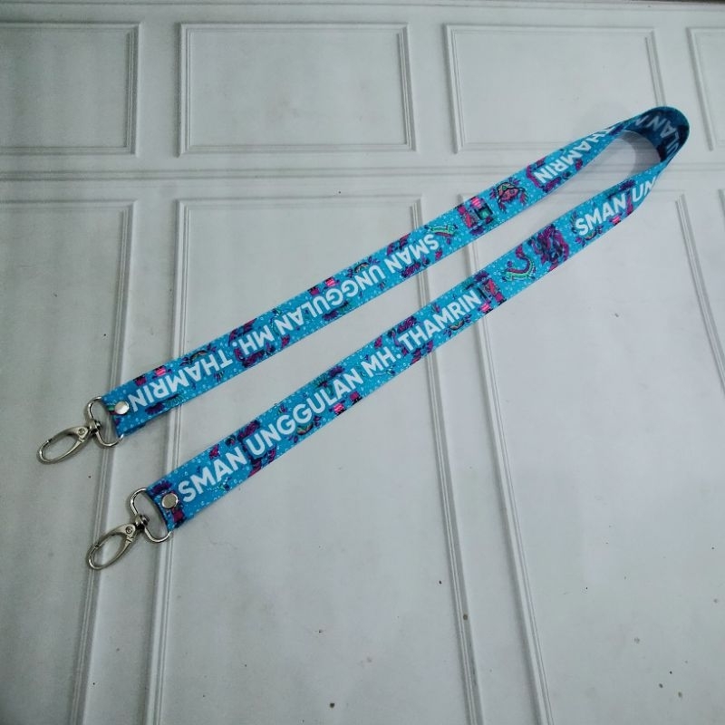 

custom tali lanyard 2 kait oval langsung lebar 2,5 cm