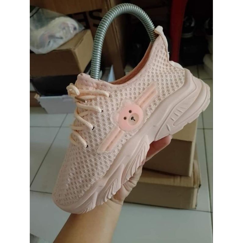 sepatu anak cewek umur 5-8 tahun